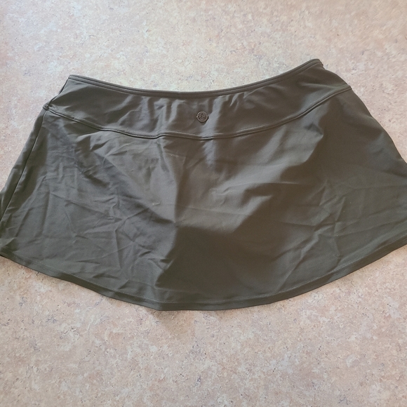 Prana Green Tankini Set in Size Medium - Picture 9 of 9